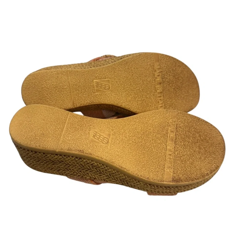 Italian Shoemakers Grania Pink Wedge Sandals with Gold Accent Size 6